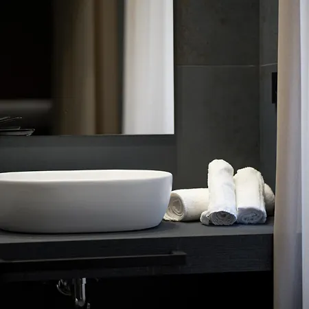 Bed & Breakfast G-rooms *